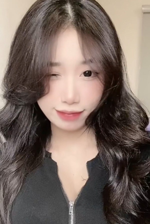 Cuộc sống gia đình và tuổi thơ của Trà Giang Live