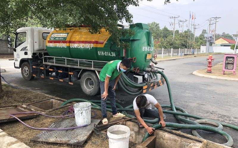 hút hầm cầu