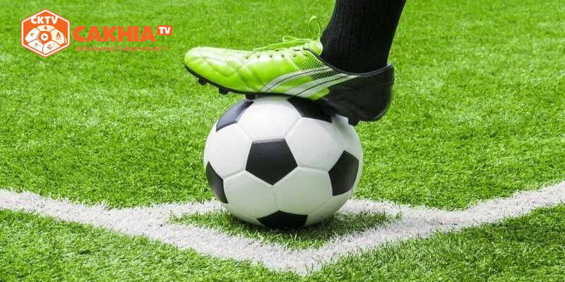 Trọng tài chính sử dụng VAR để xác định bàn thắng hợp lệ 