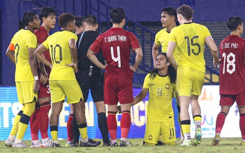 Các nhân vật chính liên quan