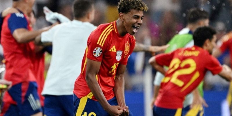 Những khoảnh khắc ghi bàn đẹp mắt tại Euro